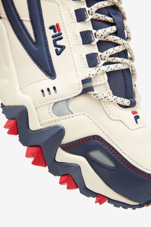 Fila Oakmont TR Miesten Tennarit Valkoinen Laivastonsininen Punainen | Fila638VR